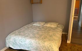 Appartement Chic, Au Pied Du Metro Ligne 14